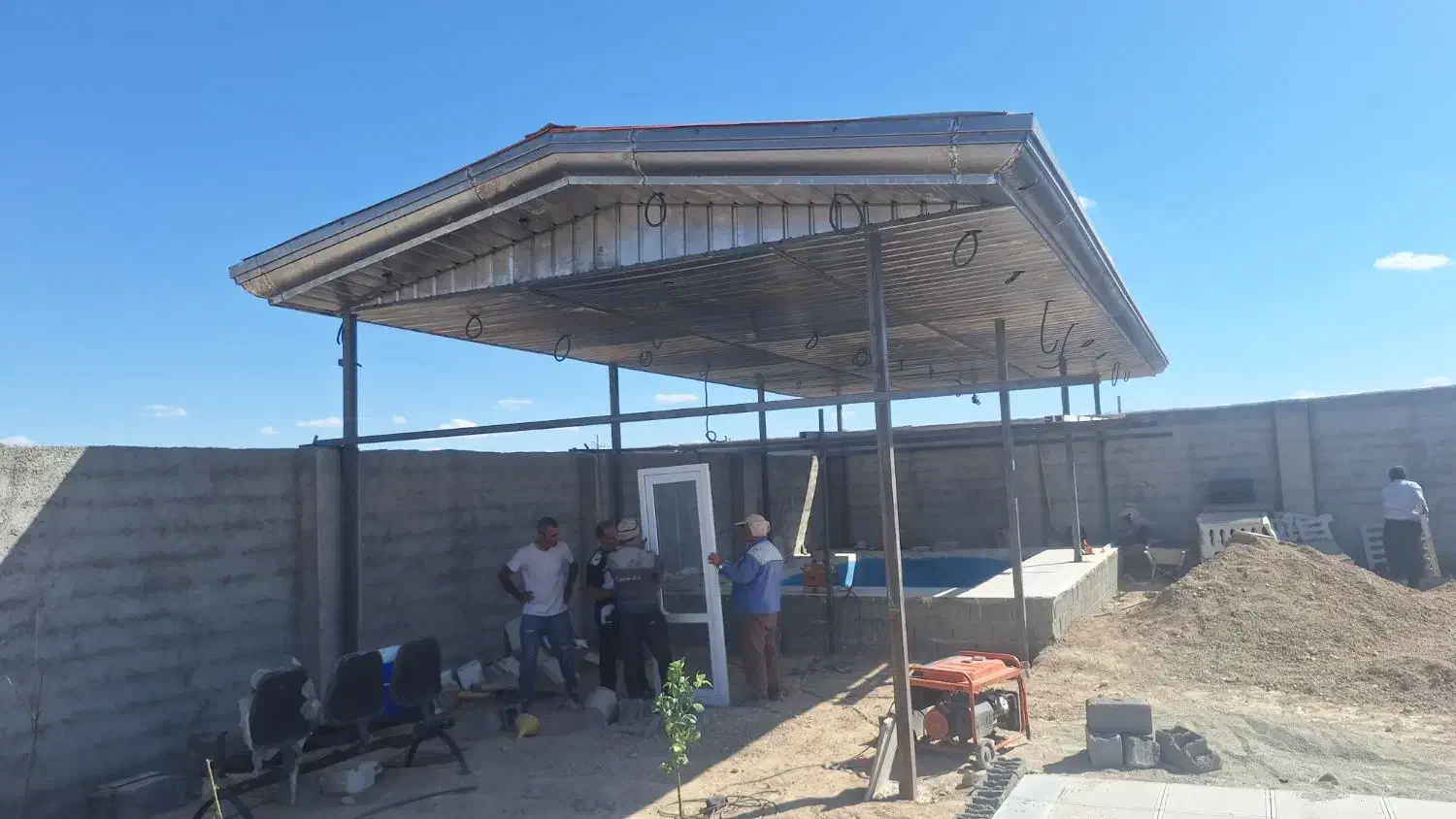 سقف شیروانی آردواز آلاچیق سردری نما لمبه|خدمات پیشه و مهارت|رباطکریم, وهن آباد|دیوار