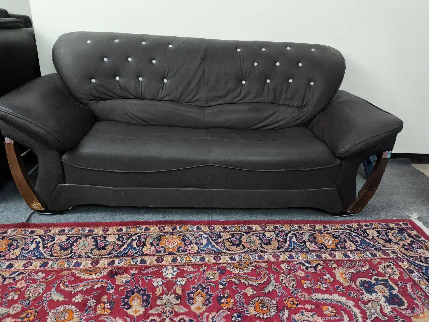 مبل فروشی چرم|مبلمان خانگی و میز عسلی|قائن, |دیوار