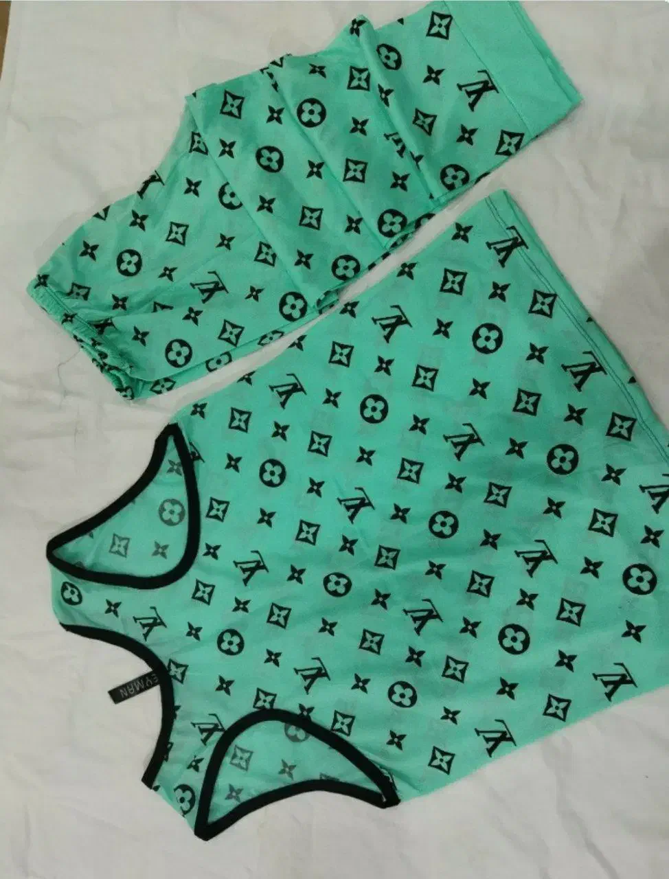 تخفیف ویژه ویژه|لباس|قم, انسجام|دیوار