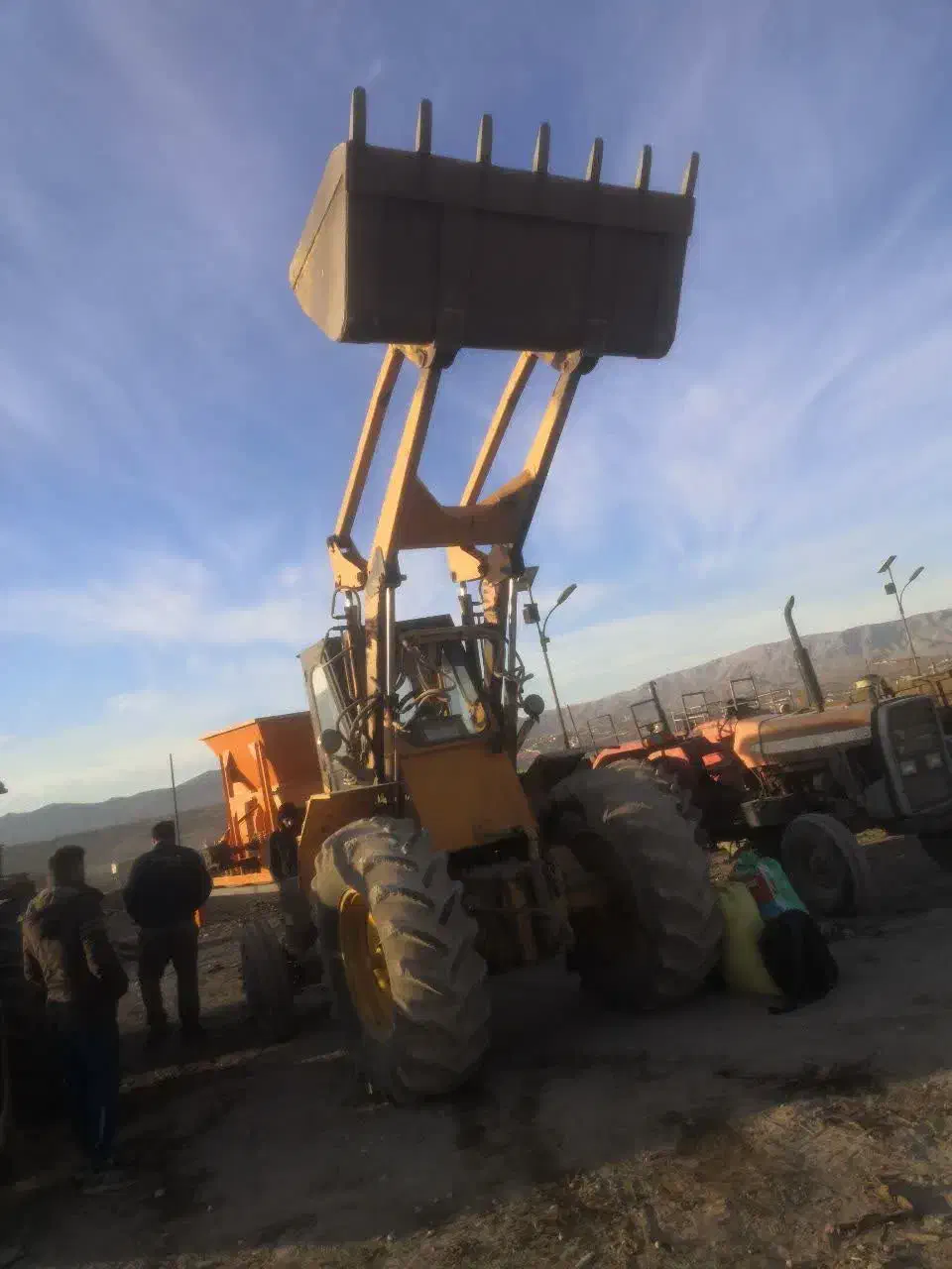 تراکتور بیل عقب جفت دفرانسیل اتاق دار(مینی لودر)|خودرو سنگین|مشهد, باغستان|دیوار