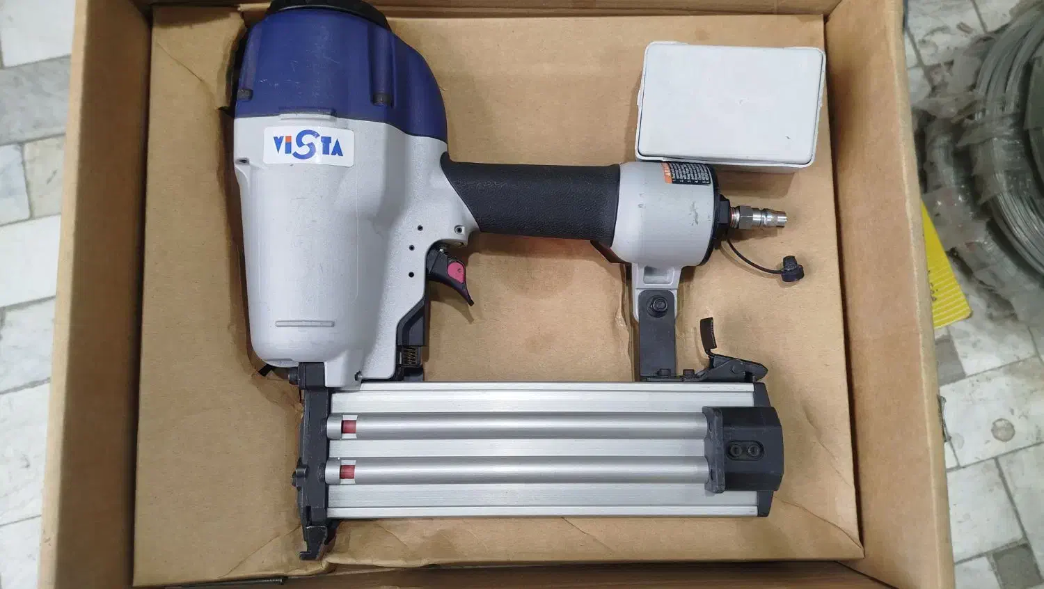 میخ‌کوب|ابزارآلات|قم, چهل درخت‎|دیوار