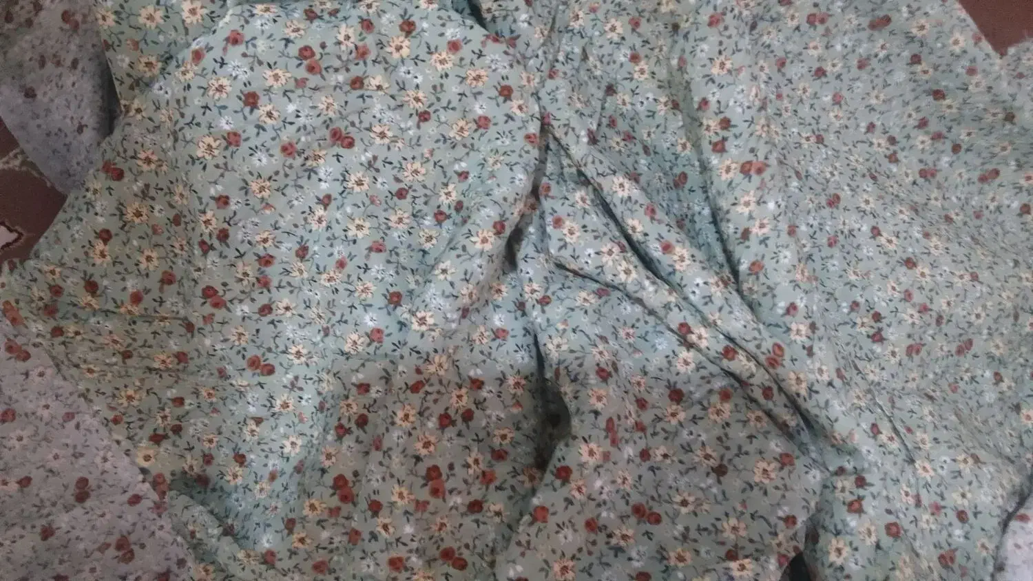 حراج حراج پارچه زیبا و شیک عمده موجودبه دوقسط|لباس|سرپل ذهاب, |دیوار