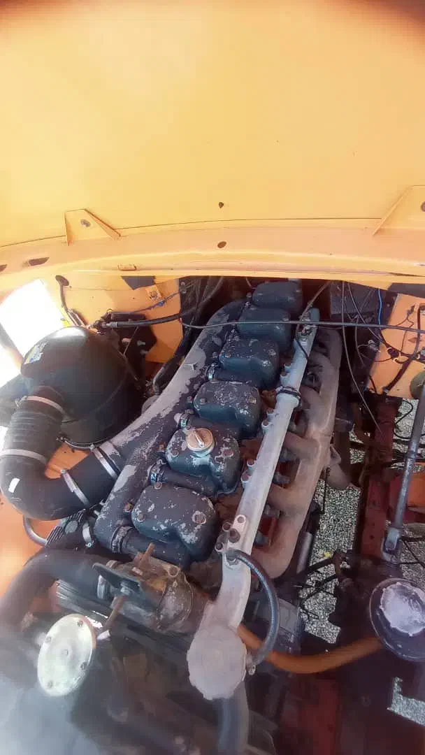 بنز تک کمپرسی مدل ۸۳|خودرو سنگین|قلعه گنج, |دیوار