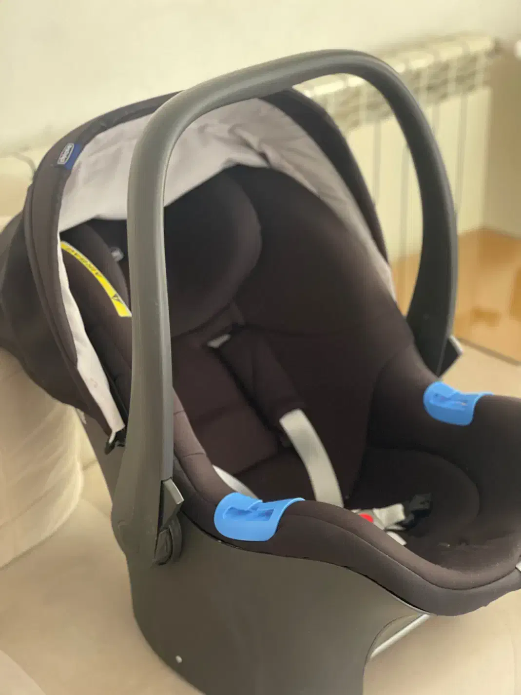 کریر،صندلی ماشین،تخت کنارمادر،گهواره برقی نو|تخت و صندلی بچه|رشت, حومه رشت|دیوار