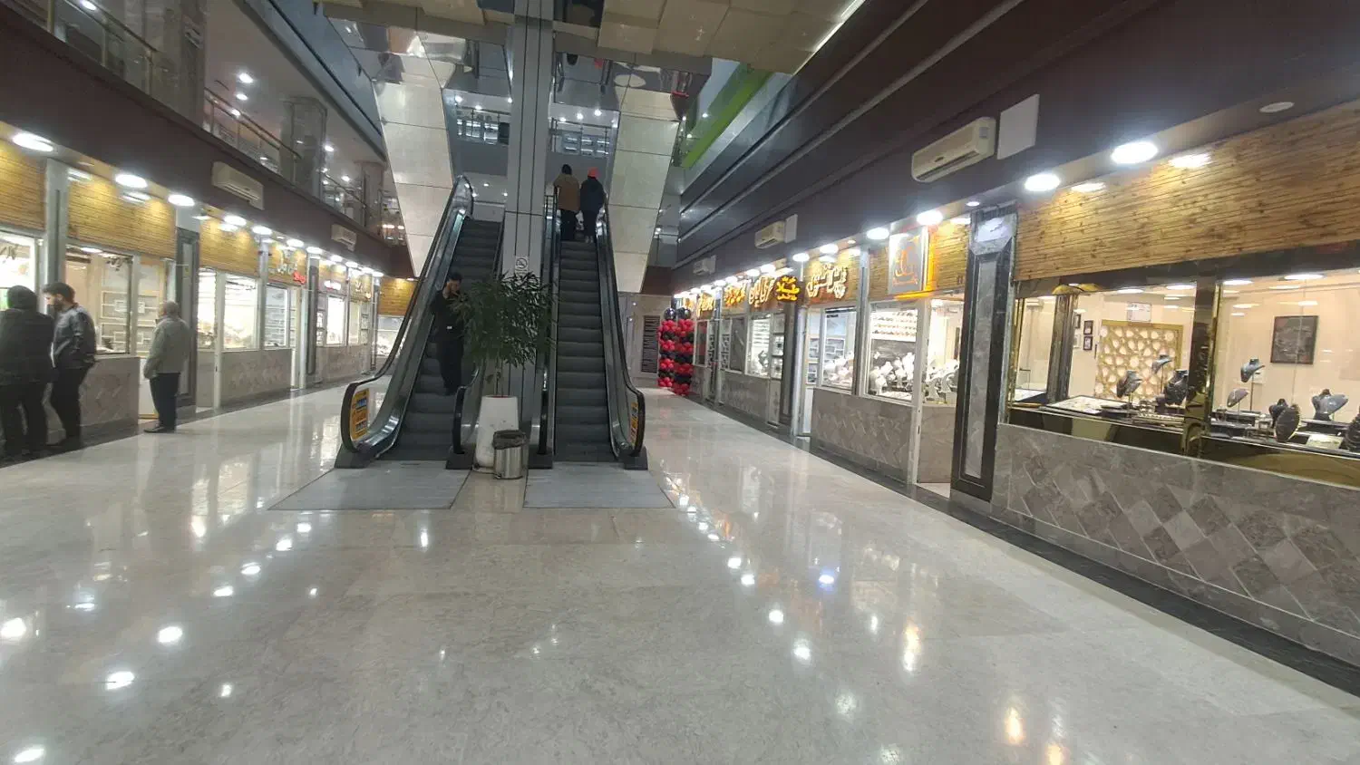 مغازه طلافروشی/ تهاتر/ اقساط / پرند|فروش مغازه و غرفه|پرند, فاز ۰|دیوار