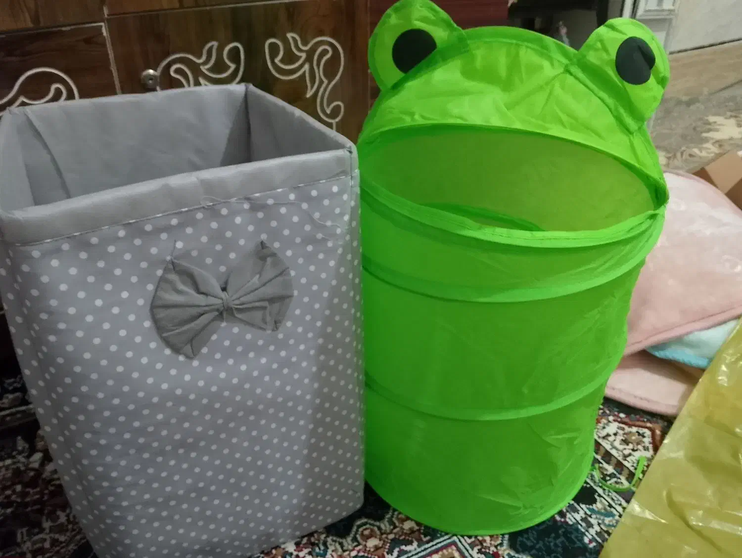 سیسمونی اورهان|کفش و لباس بچه|خاش, |دیوار