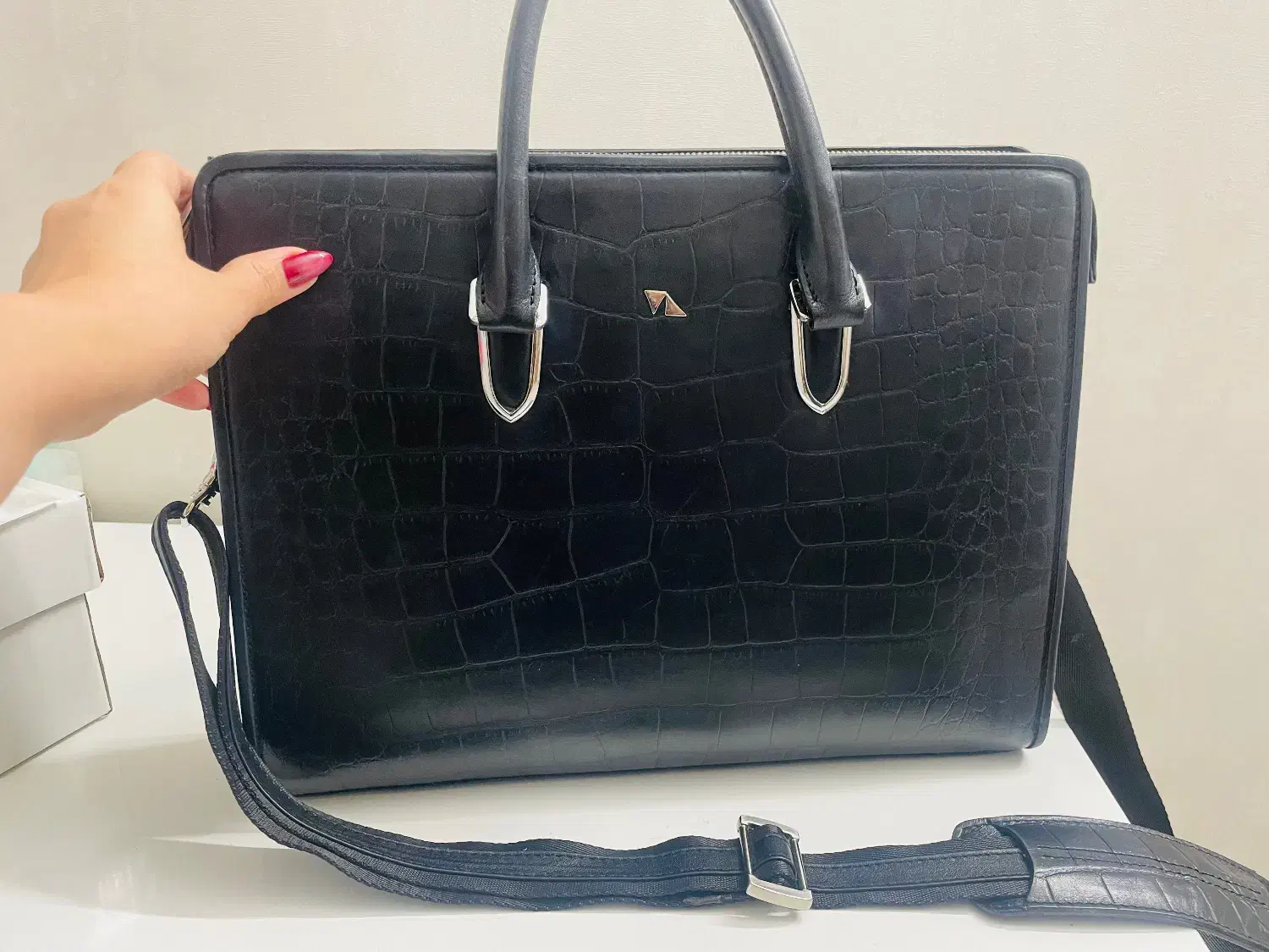 کیف اداری زنانه چرم مشهد|کیف، کفش، کمربند|اصفهان, تخت فولاد|دیوار