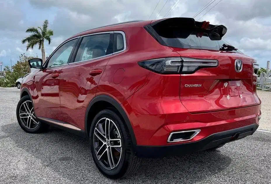 چانگان وارداتی cs35 قرمز صفر آماده انتقال|خودرو سواری و وانت|تهران, زعفرانیه|دیوار