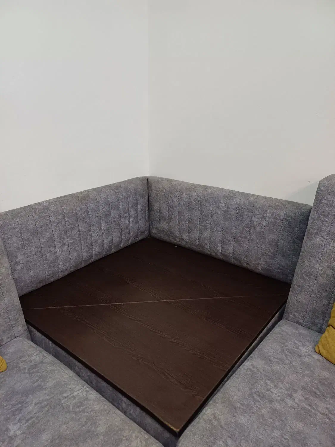 مبل راحتی|مبلمان خانگی و میز عسلی|رشت, کوی امام رضا|دیوار