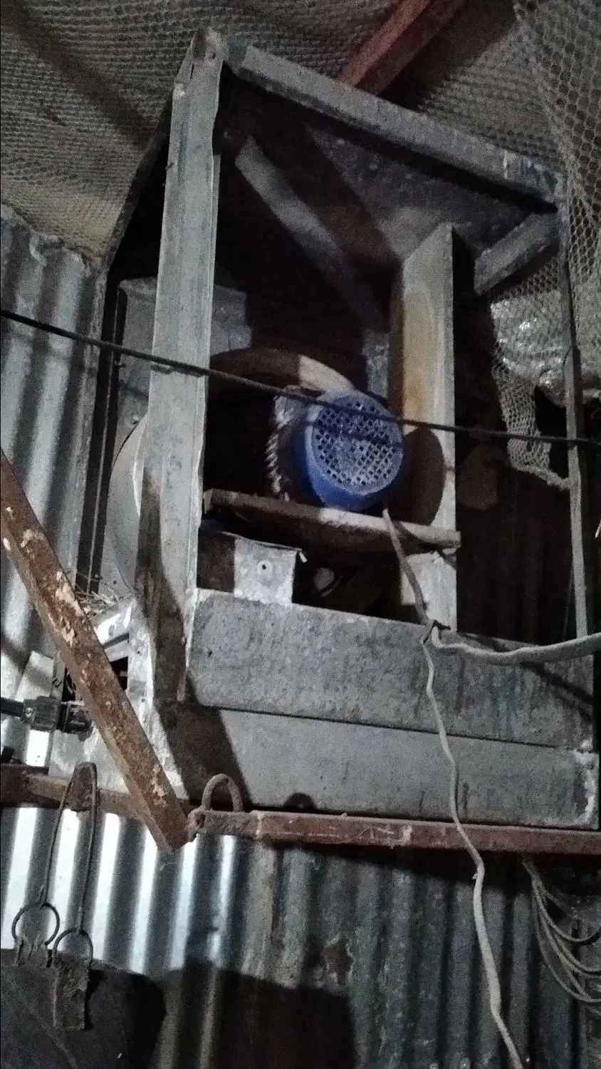 قارچ|ماشینآلات صنعتی|سبزوار, کهنه آب|دیوار