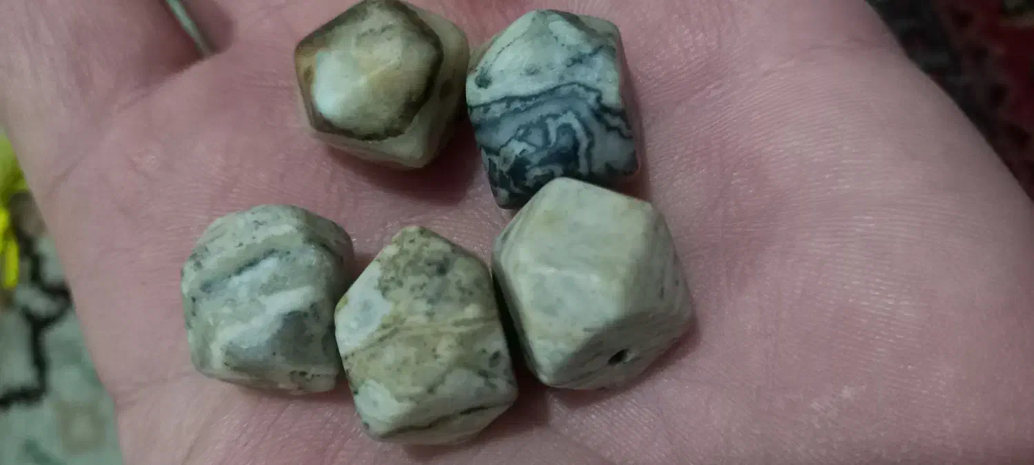 ۵تا مهره قدیمی یکجا|کلکسیون اشیاء عتیقه|تهران, شهران شمالی|دیوار