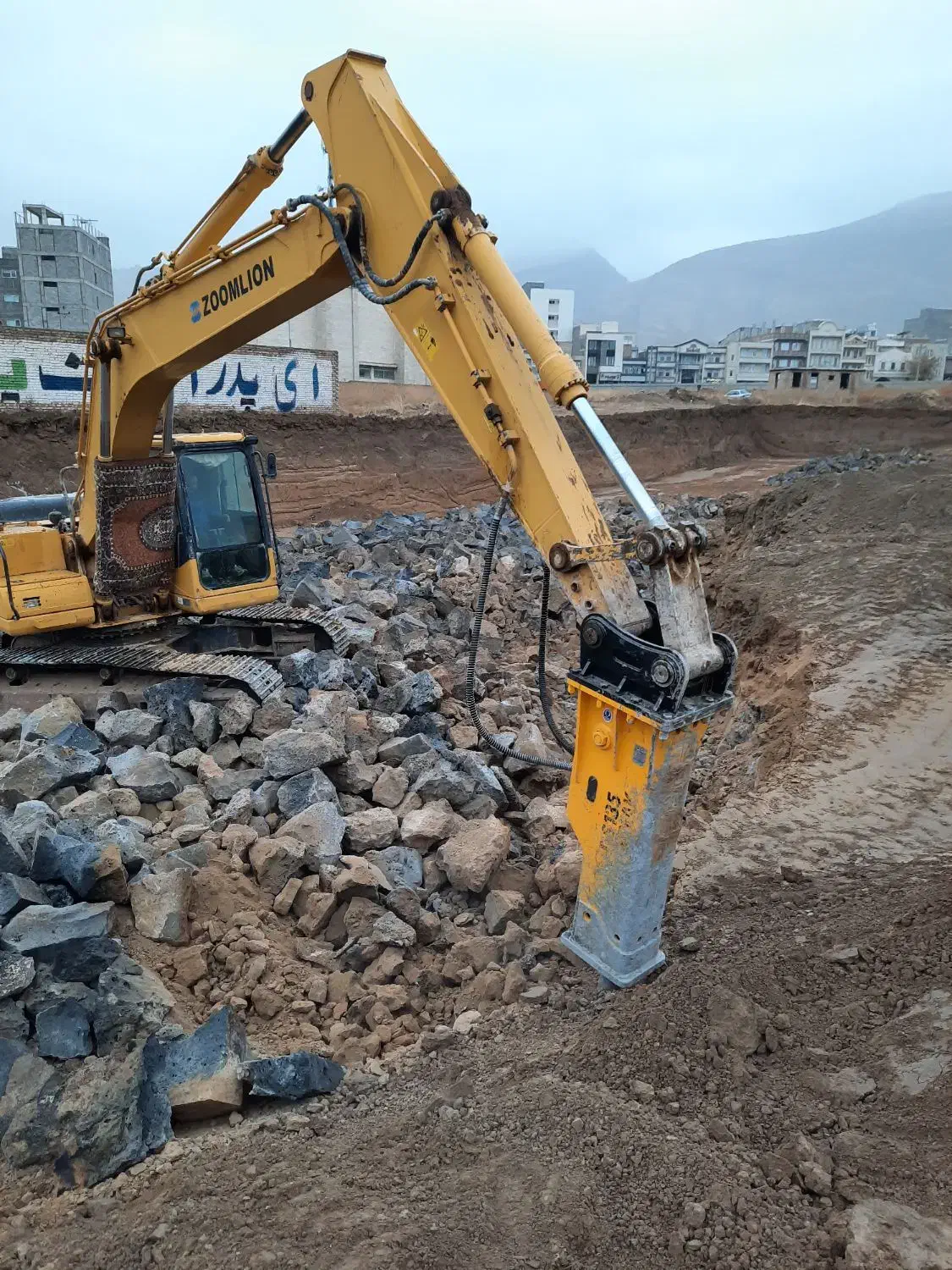 فروش سنگ لاشه شکسته با پیکور|مصالح و تجهیزات ساختمان|ماکو, |دیوار