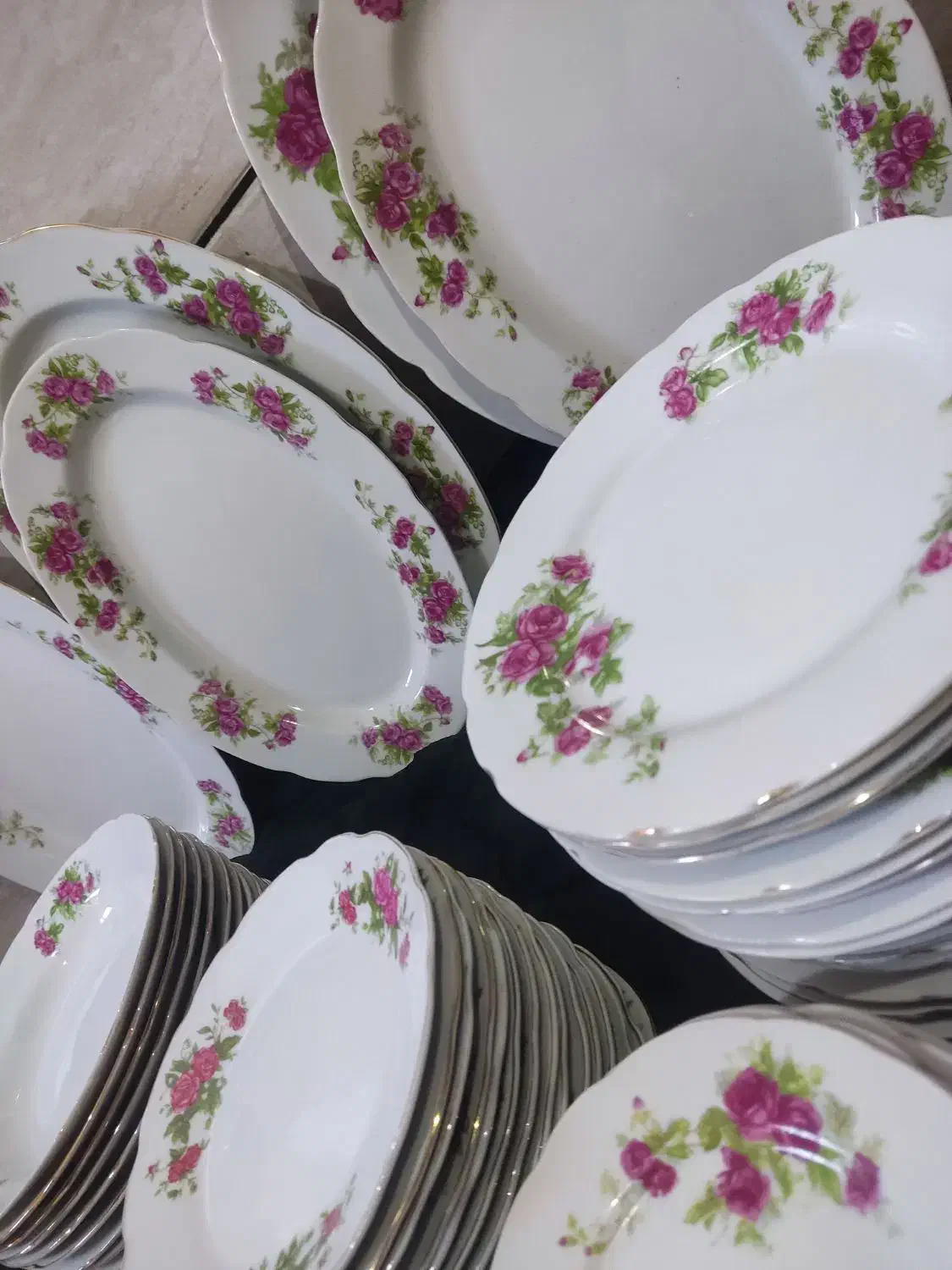 سرویس چینی قدیمی|ظروف سرو و پذیرایی|نجفآباد, ویلاشهر|دیوار