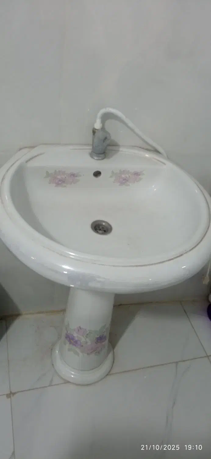 سرشور بزرگ|لوازم سرویس بهداشتی|تربت‌حیدریه, ترمینال|دیوار