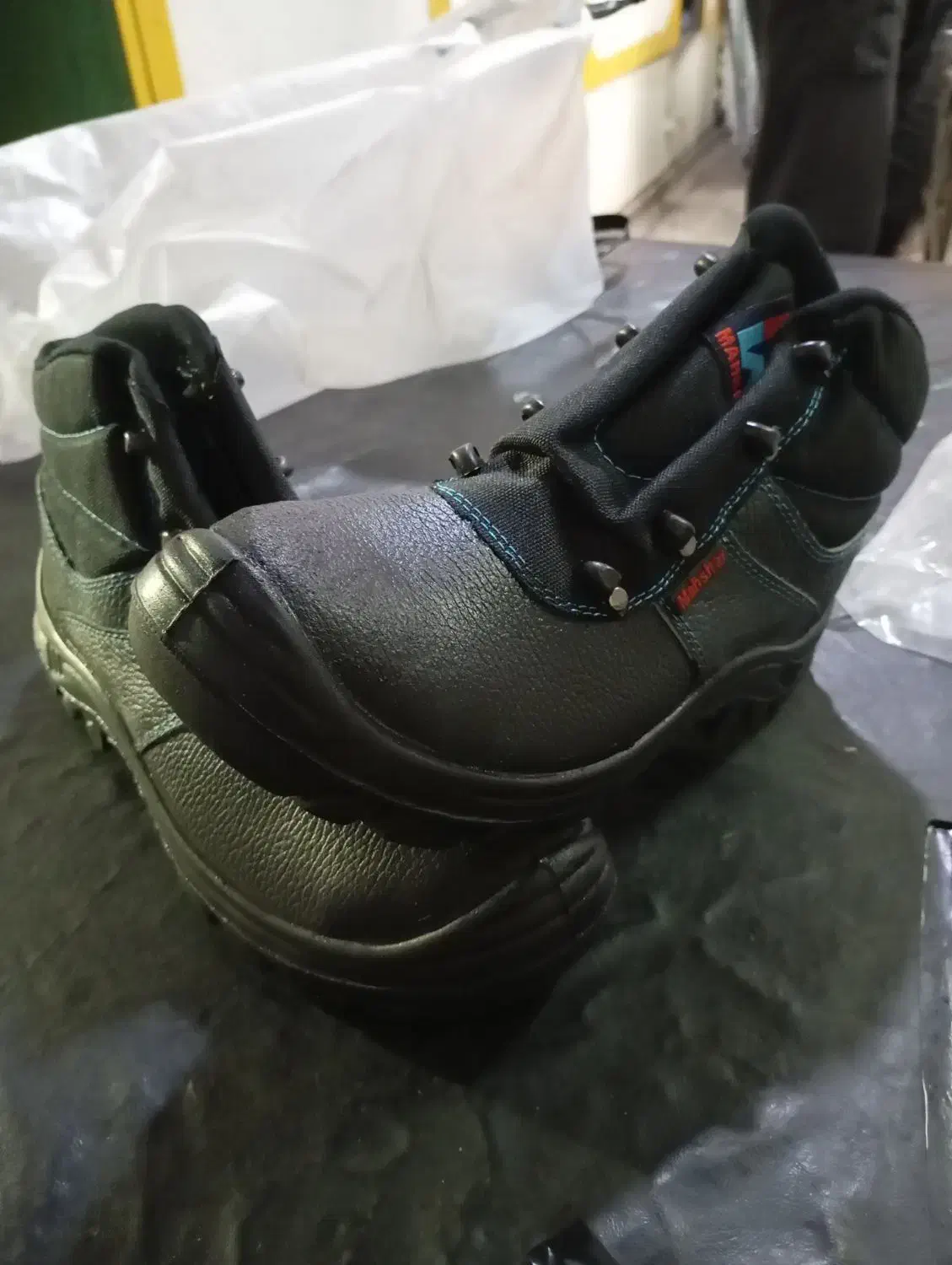 کفش ایمنی نو|کیف، کفش، کمربند|رباط‌کریم, شهرک والفجر|دیوار