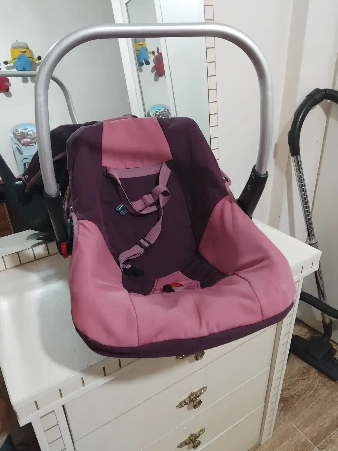 کریردرحدنو|کالسکه و لوازم جانبی|بومهن, |دیوار