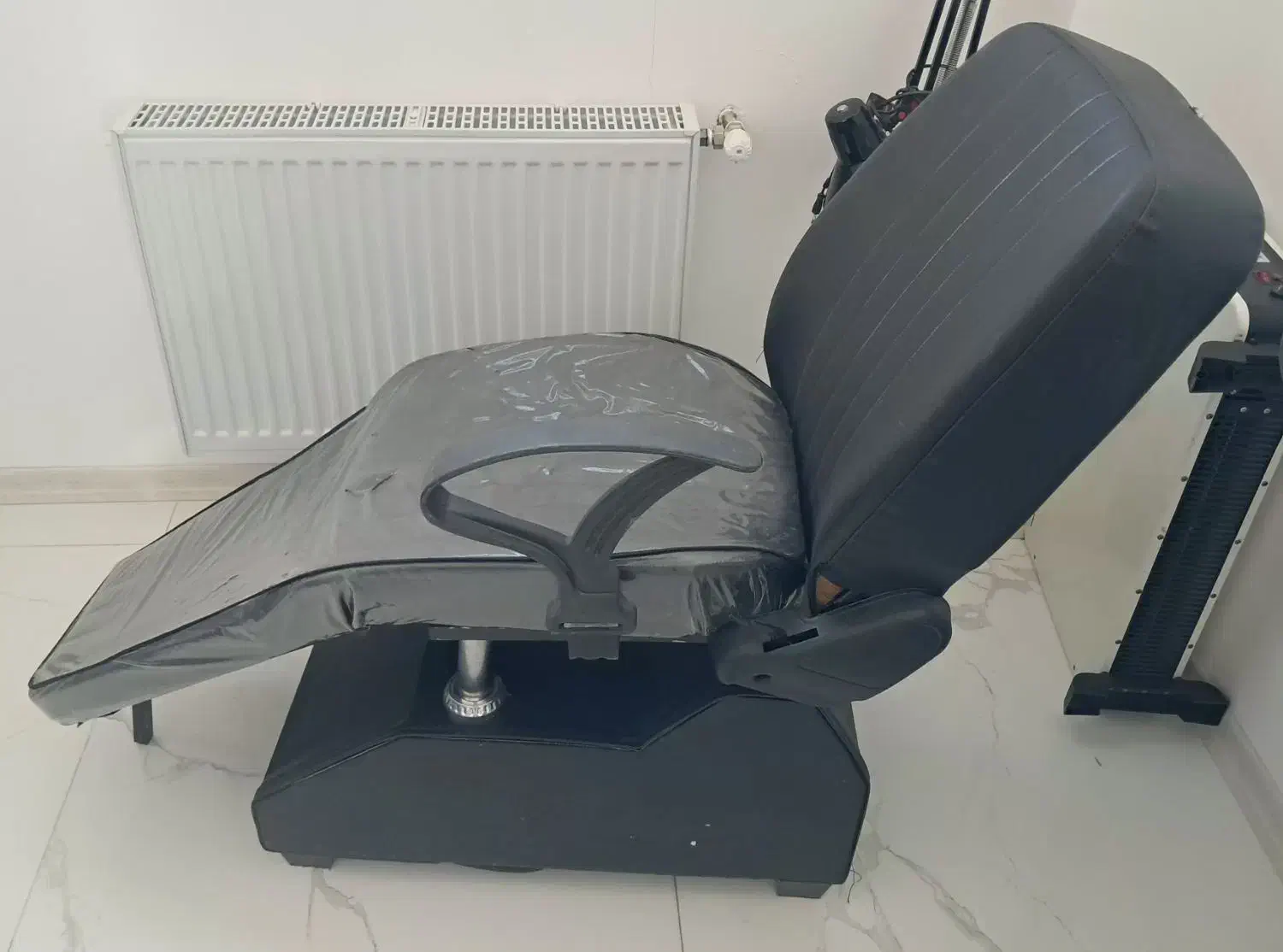 صندلی میکاپ (آرایشگاهی)|آرایشگاه و سالن‌های زیبایی|مشهد, جاهد شهر|دیوار