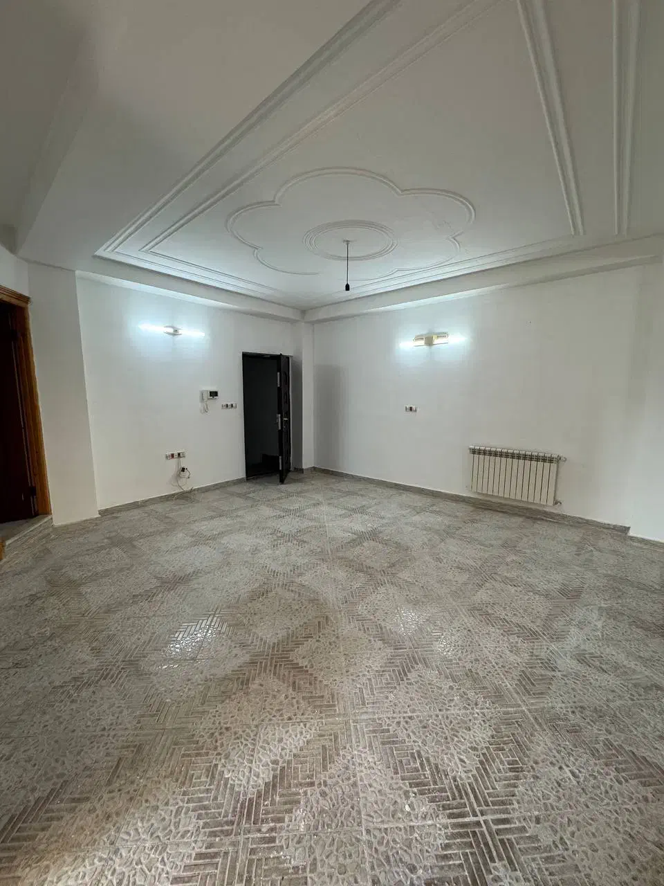 رهن و اجاره طبقه اول ۷۵ متری ابتدای جاده لاهیجان|اجارهٔ آپارتمان|لنگرود, |دیوار