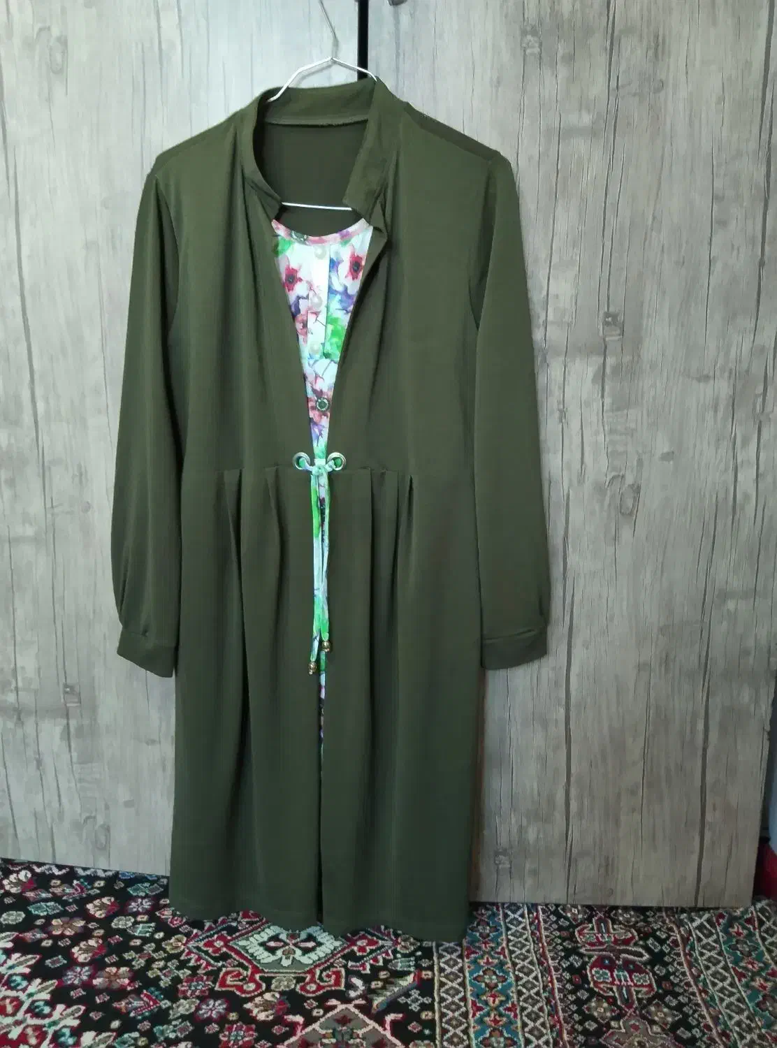 تونیک زیبا و|لباس|بانه, |دیوار