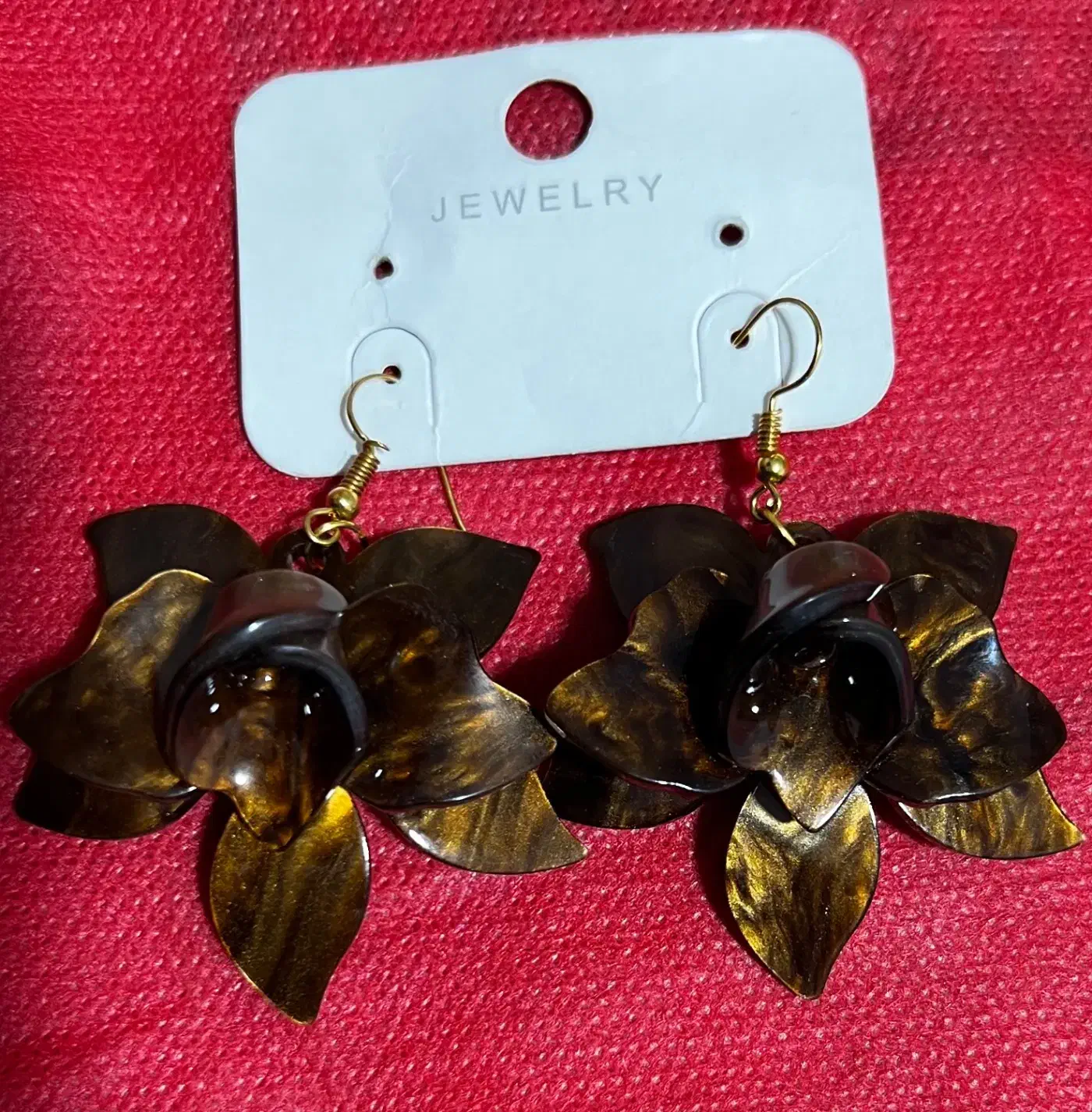 اکسسوری و گوشواره۱۶ جفت۱/۴۰۰/۰۰۰تومان|بدلیجات|شیراز, قدوسی غربی|دیوار