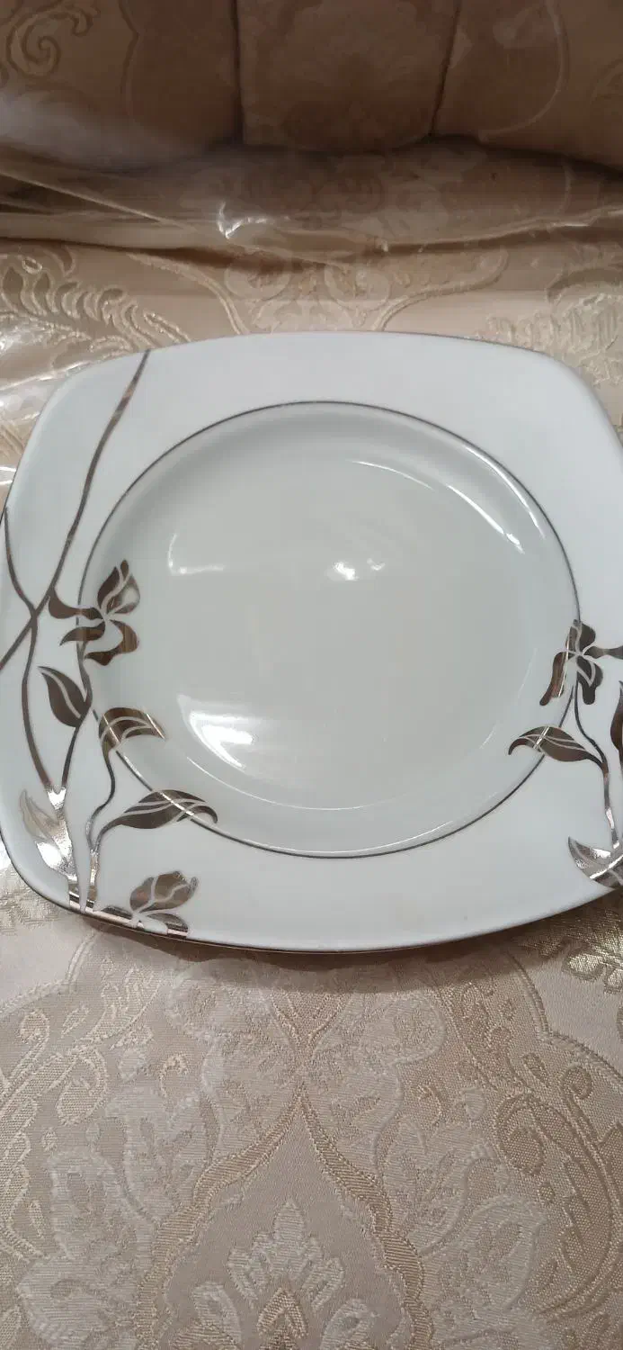 سرویس چینی ۱۲نفره|ظروف سرو و پذیرایی|اراک, |دیوار