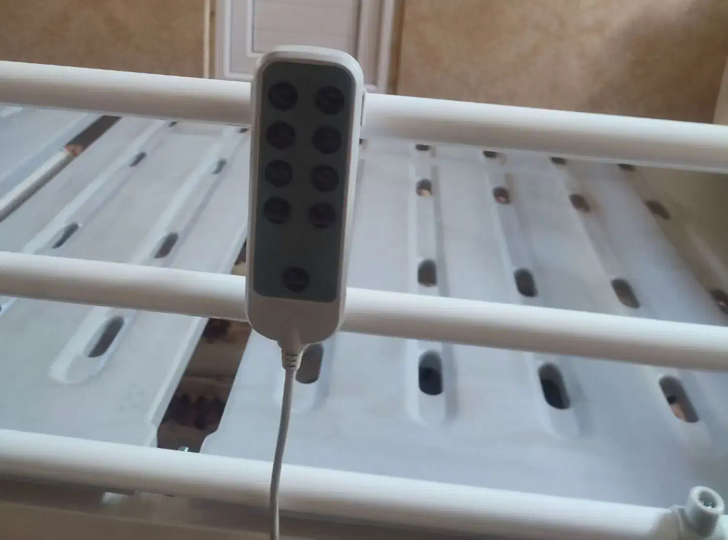 تخت برقی چهارشکن برقی نو استفاده نشده|آرایشی، بهداشتی، درمانی|ابهر, |دیوار