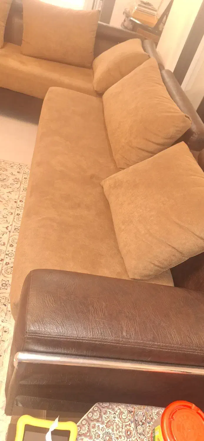مبل راحتی بسیار سالم و نو|مبلمان خانگی و میز عسلی|اصفهان, چرخاب|دیوار