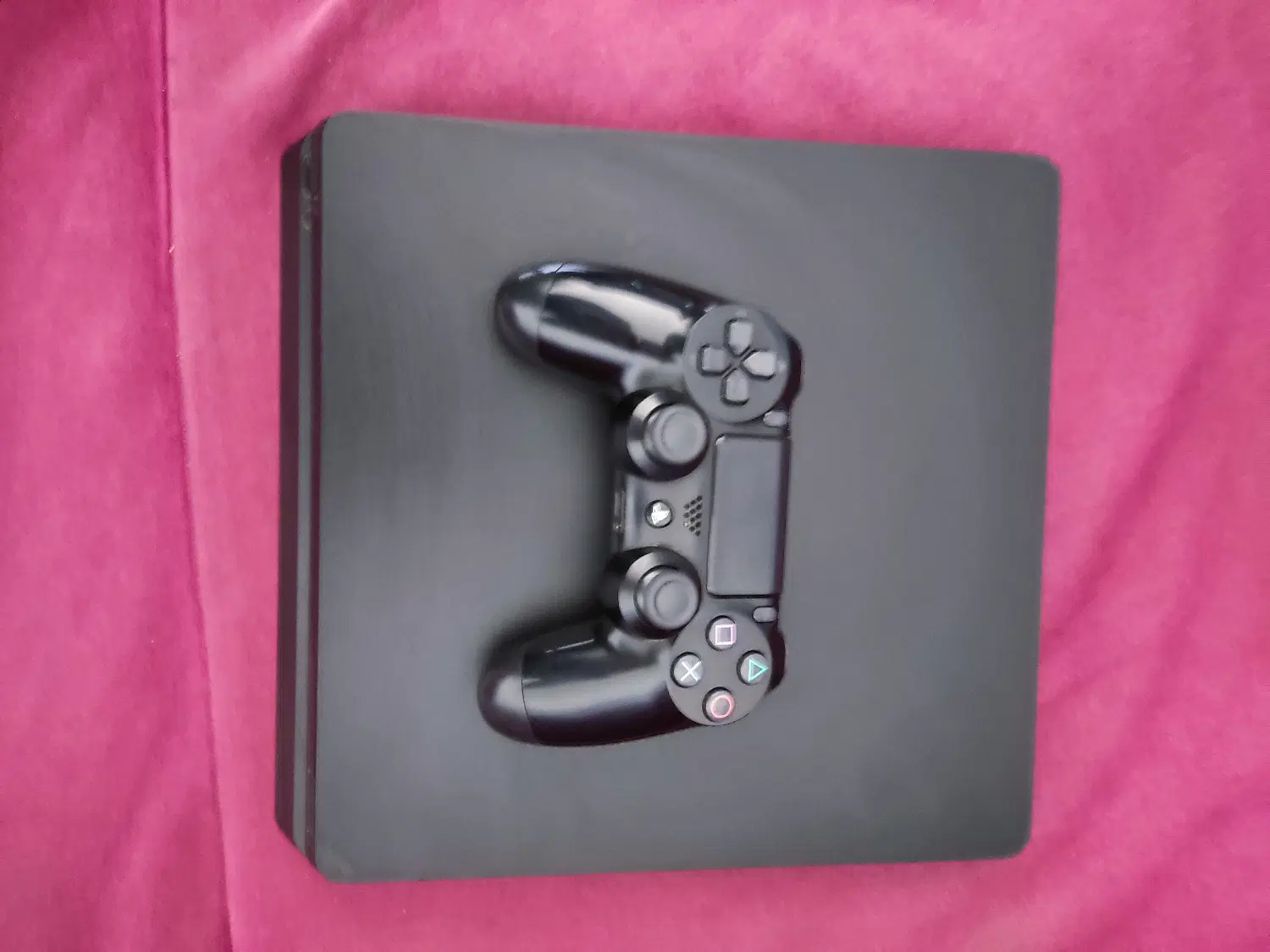 PS4 1 ترا|کنسول، بازی ویدئویی و آنلاین|میانه, |دیوار