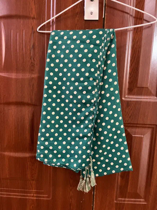 شال نخی کاملا نو|لباس|سمنان, |دیوار