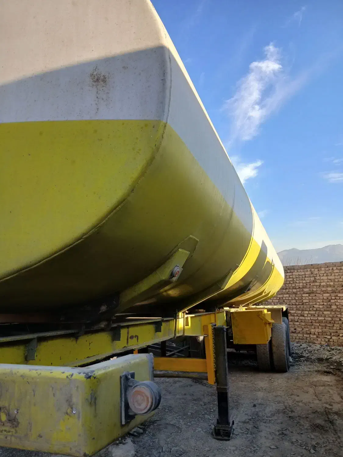 تریلی تانکر چهار مواد|قطعات یدکی و لوازم جانبی|تهران, درختی|دیوار