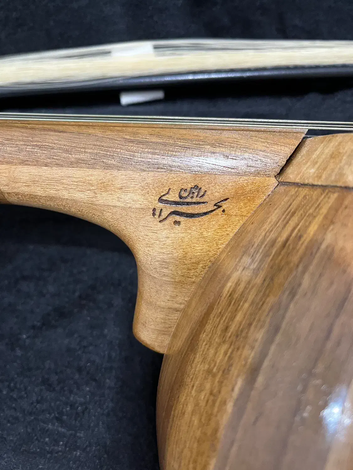 ساز کمانچه|سازهای سنتی|گرگان, |دیوار