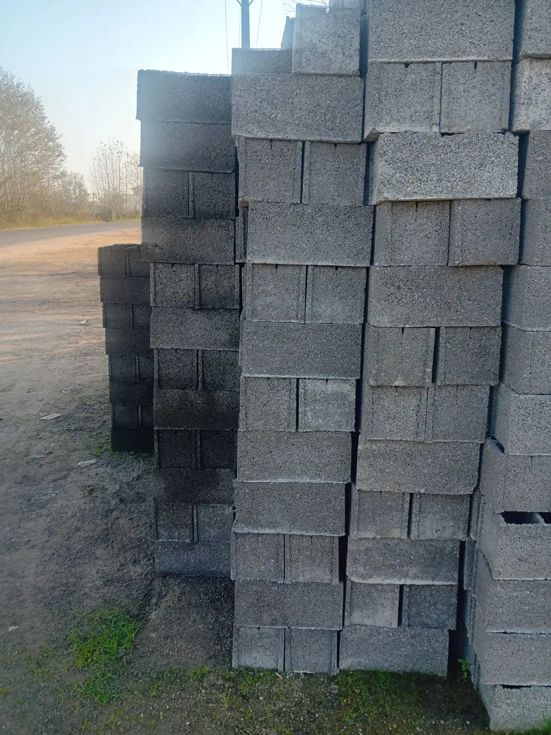 به چند نفر کار در کارگاه بلوک زنی نیازمندیم|استخدام صنعتی، فنی، مهندسی|آستانه اشرفیه, |دیوار