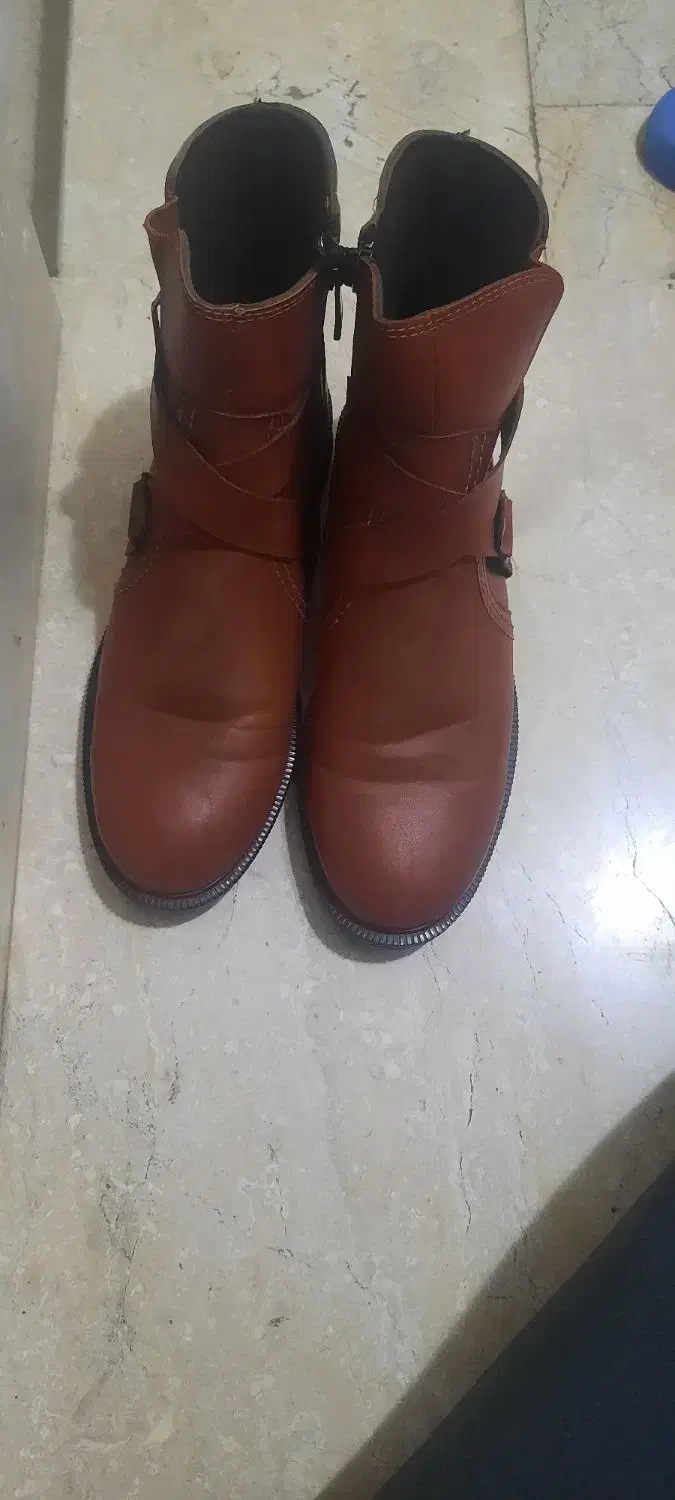 نیم بوت اسپرت سایز ۳۹|کیف، کفش، کمربند|پاکدشت, پاکدشت (مامازند)|دیوار