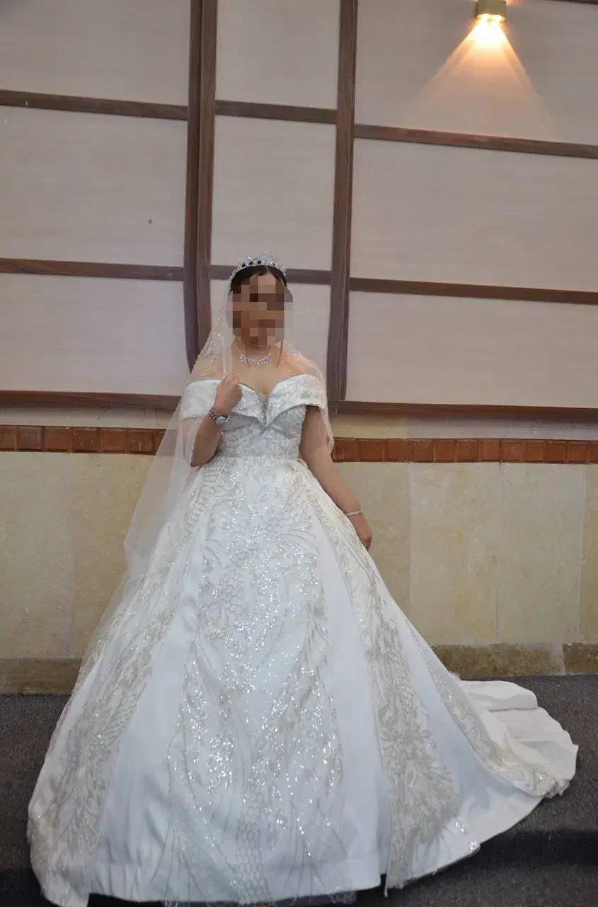 اجاره لباس عروس سایز ۴۰به بالا با تور و تاج۵۳۰۰|لباس|قدس, شهرقدس|دیوار