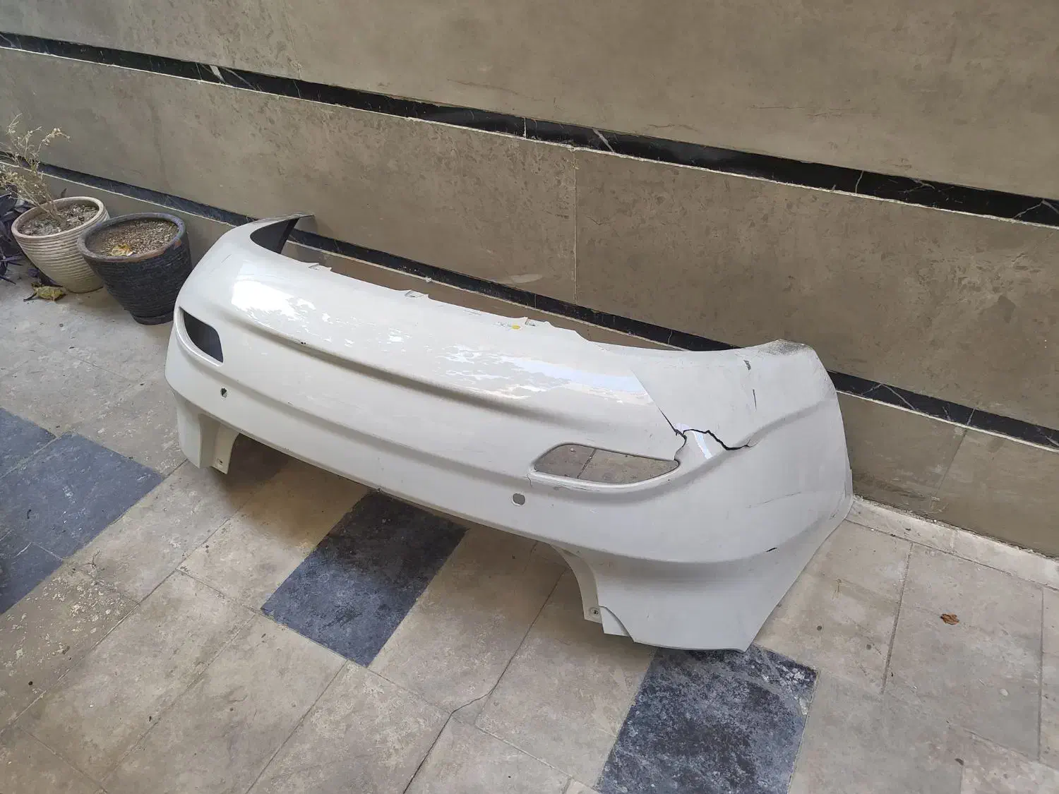 سپر شکسته فابریکی عقب j4|قطعات یدکی و لوازم جانبی|تهران, عباسی|دیوار