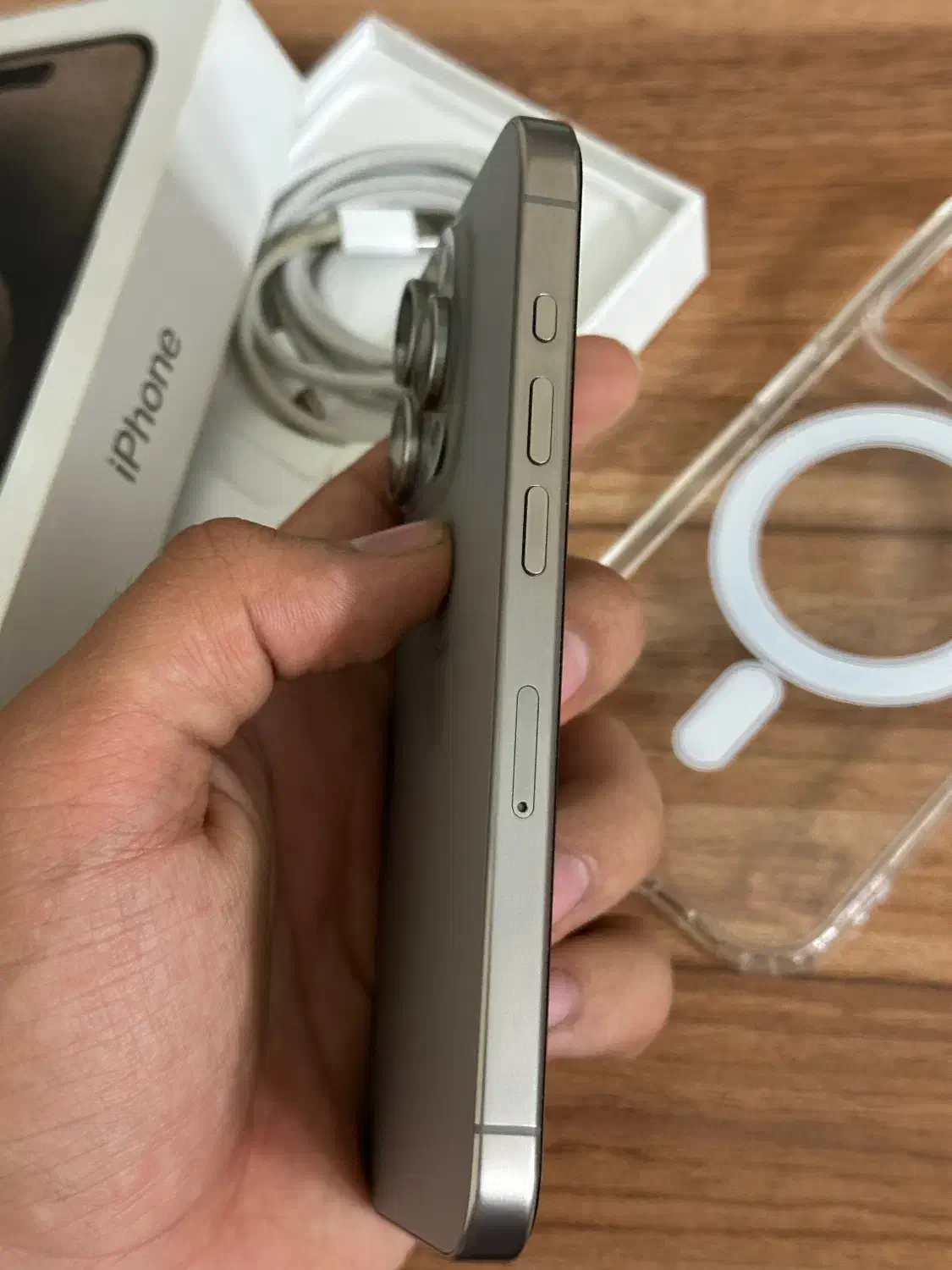 ایفون ۱۵ پرو zaa در حد اکبند باتری ۹۹ بدون نقطه|موبایل|تهران, پردیسان|دیوار