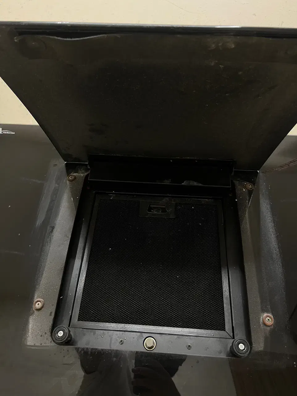 هود اخوان در حد|هود|رشت, فلسطین|دیوار