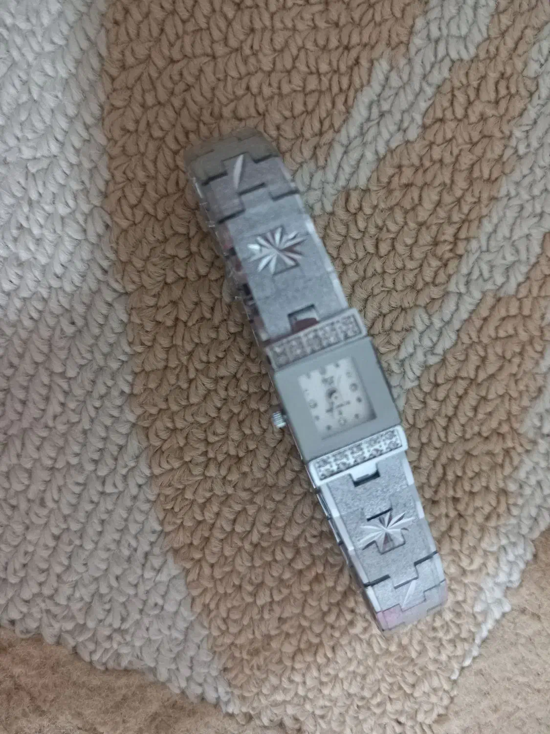 ساعت مچی|ساعت|اندیمشک, |دیوار