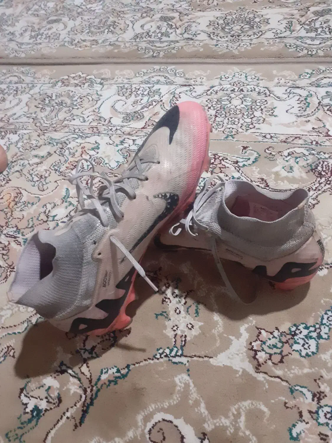 استوک نایک|کیف، کفش، کمربند|تالش, هشتپر|دیوار