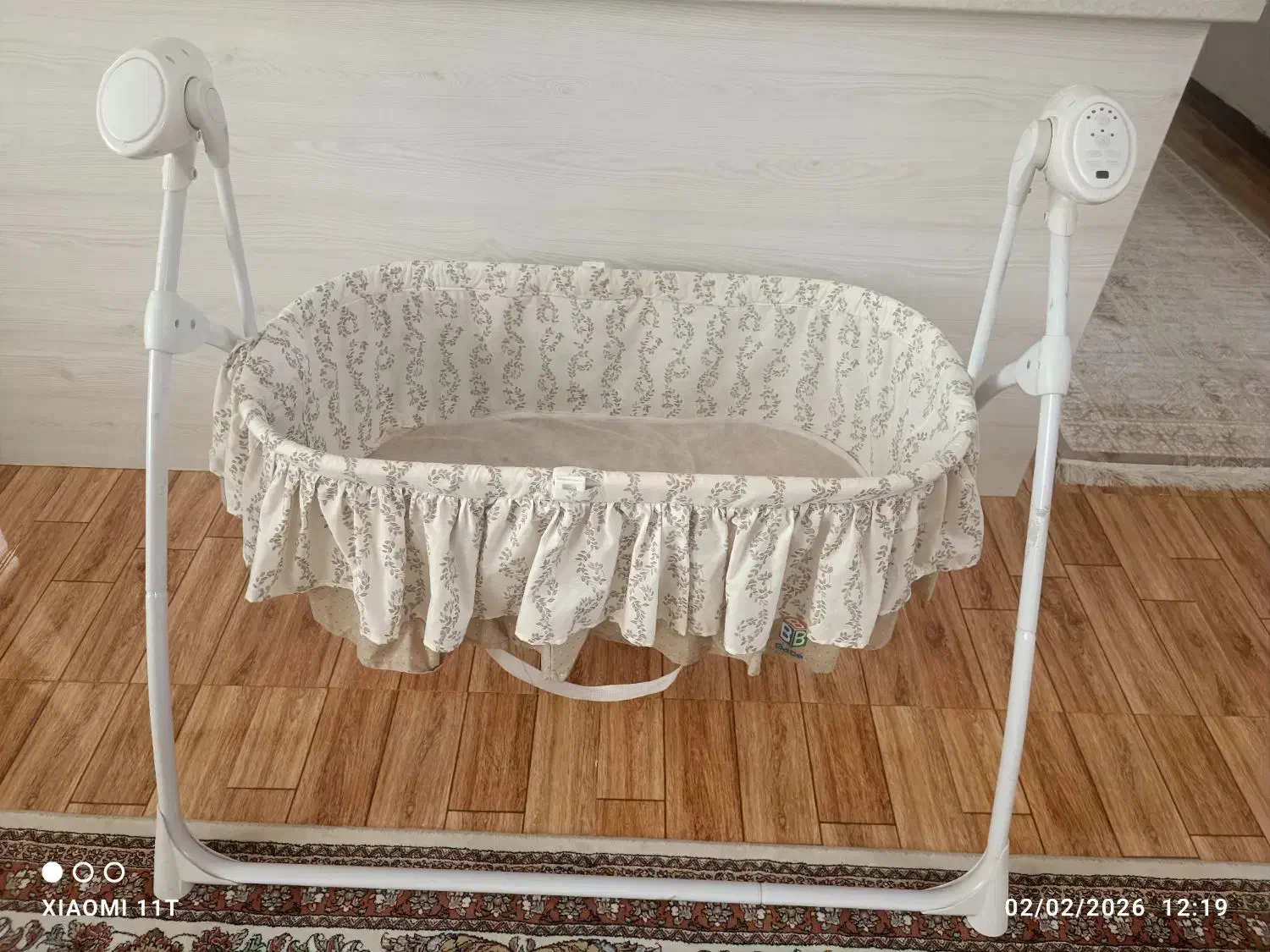 گهواره موزیکال|تخت و صندلی بچه|کرج, اصفهانیها|دیوار