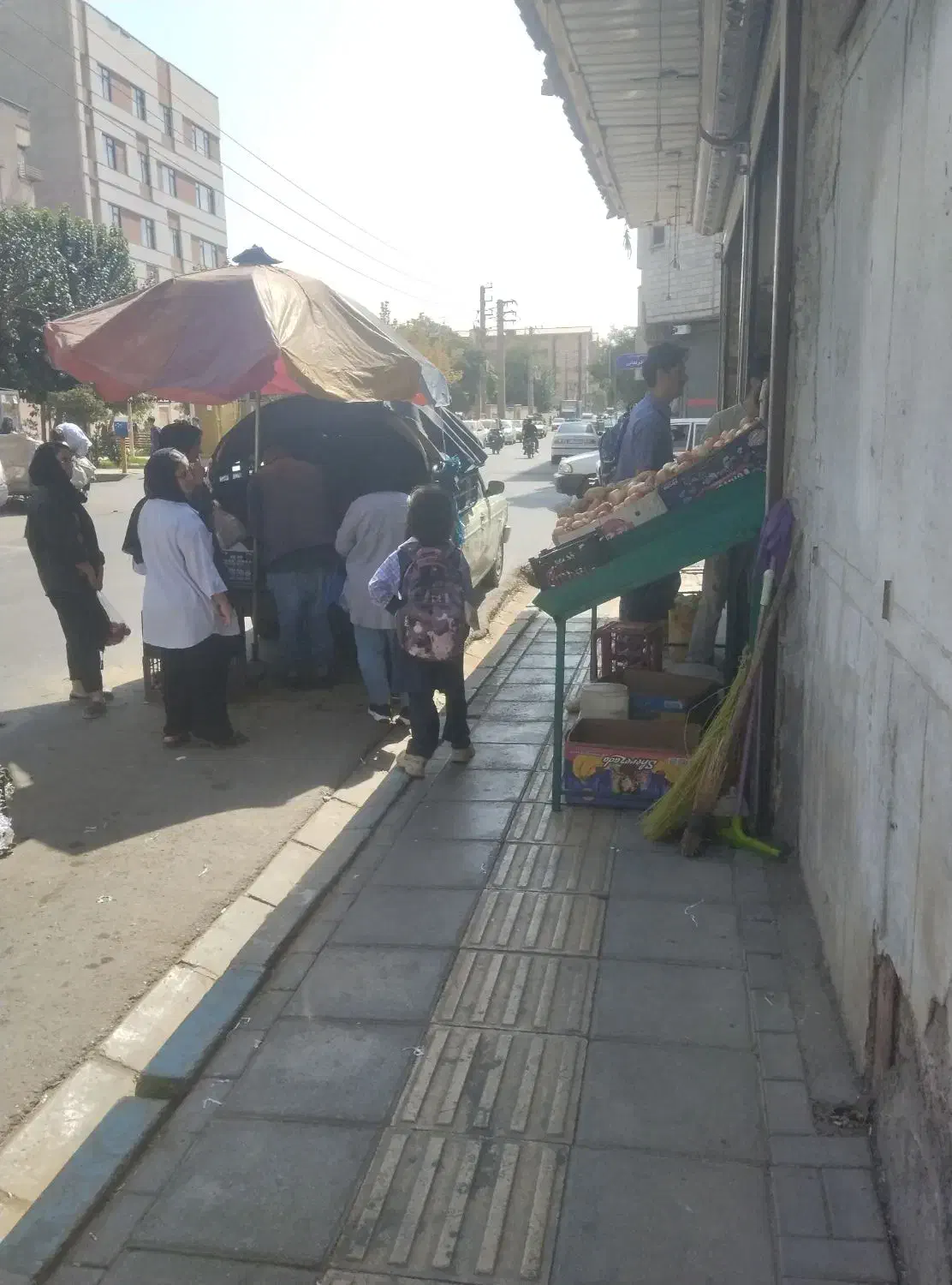 اجاره مغازه۲۰متر۱۸مترزیرزمین که۴پله میخوره|اجارهٔ مغازه و غرفه|تهران, شهرک بعثت|دیوار
