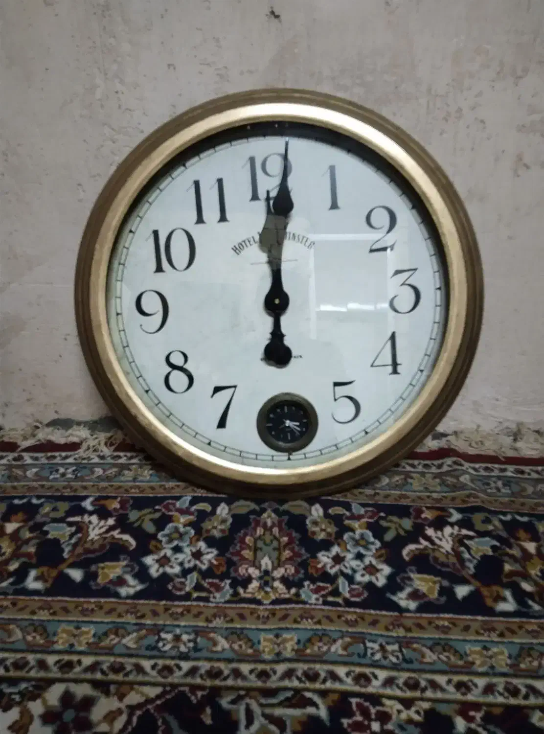 ساعت تمیز ، سالم|ساعت دیواری و تزئینی|مشهد, نیزه|دیوار