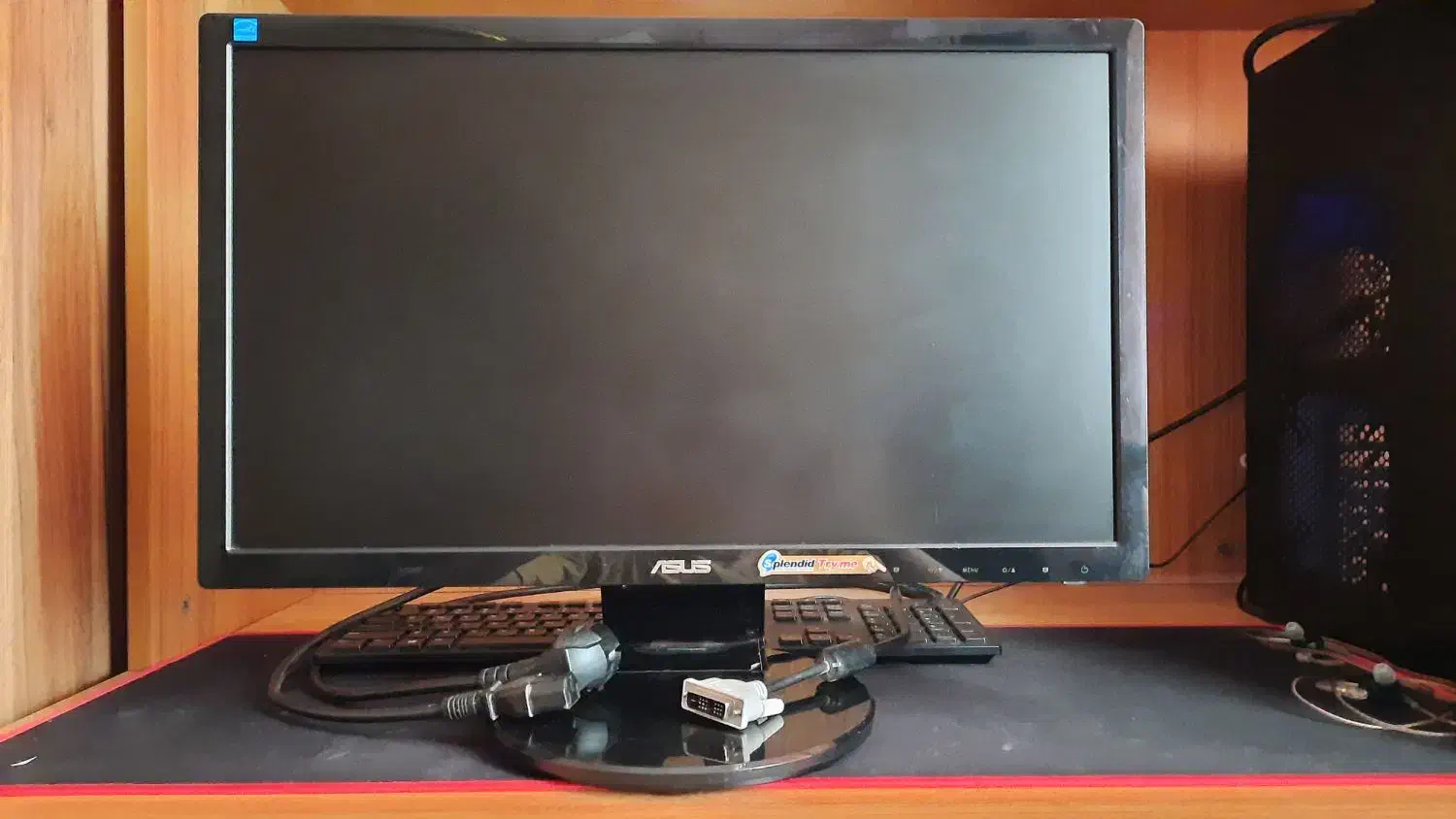 مانیتور ASUS VE208T سالم و بدون پیکسل سوختگی|قطعات و لوازم جانبی رایانه|یزد, |دیوار