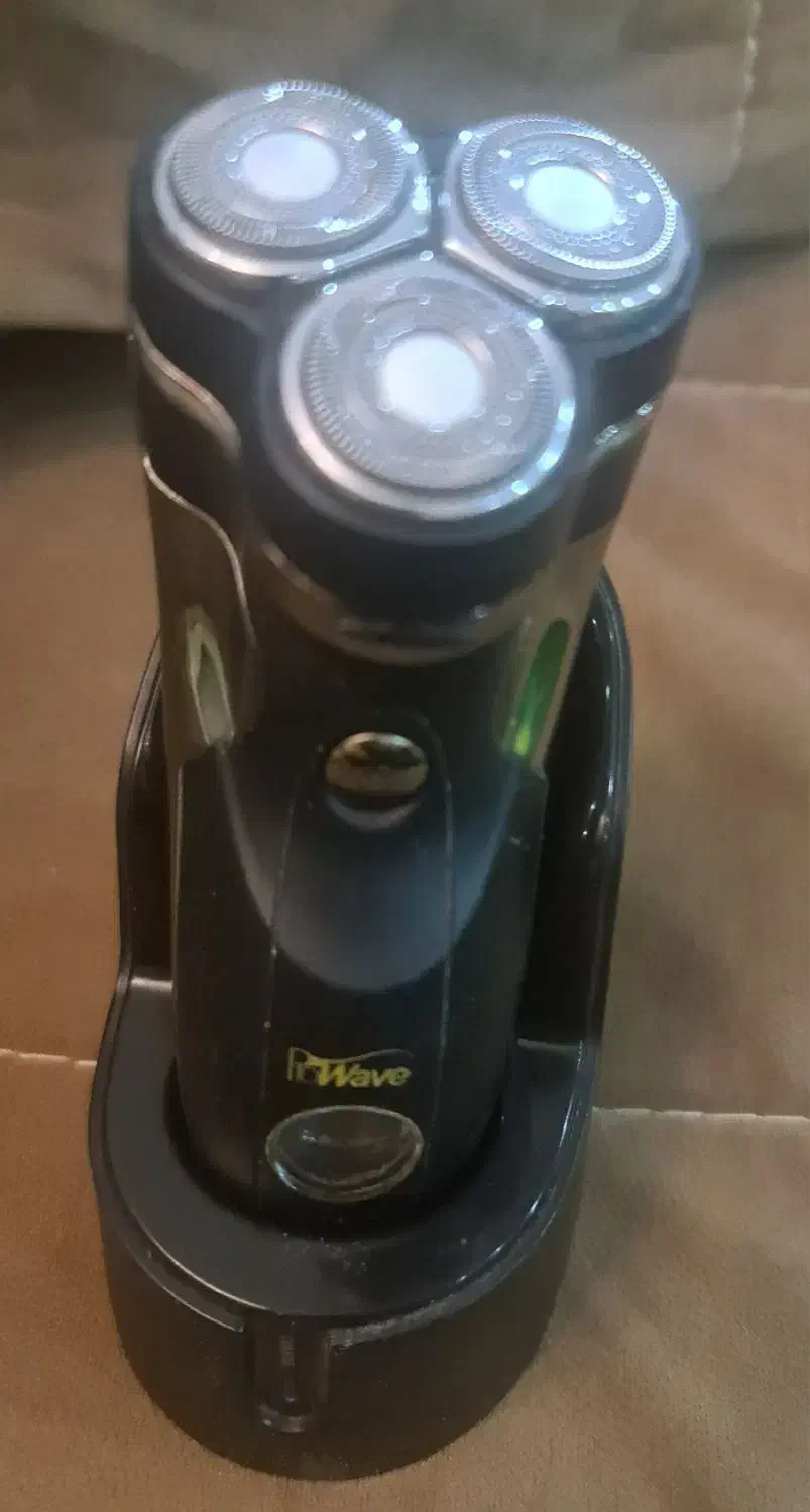 ماشین ریش تراشی پرو ویو|آرایشی، بهداشتی، درمانی|پرند, فاز ۰|دیوار