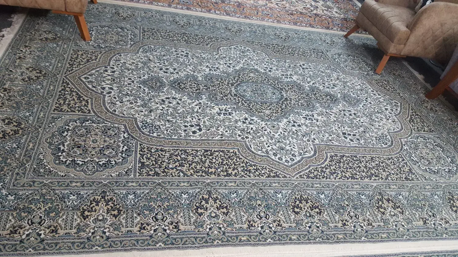 فرش ۹ متری|فرش|هشتگرد, فاز ۲ مهستان|دیوار