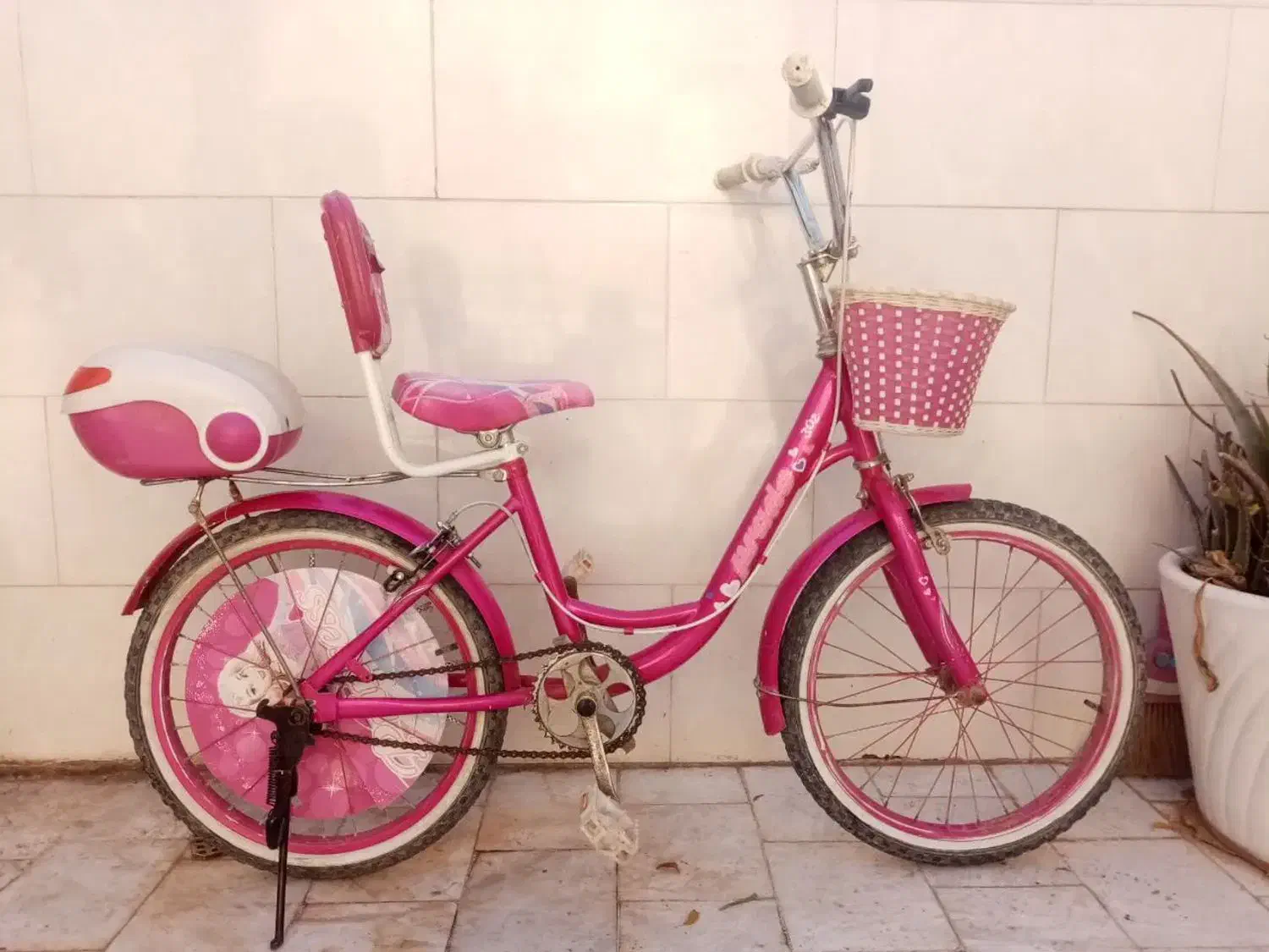 اسباب بازی و 2 تا دوچرخه سایز 20 و 16|اسباب‌بازی بچه|قم, چهل درخت‎|دیوار