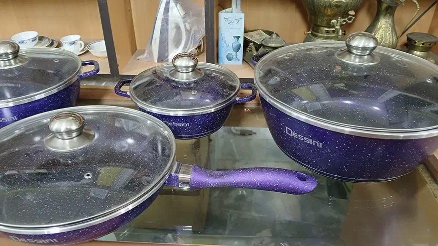 سرویس قابلمه چدن دسینی ایتالیا صفر نو|ظروف پختوپز|املش, |دیوار