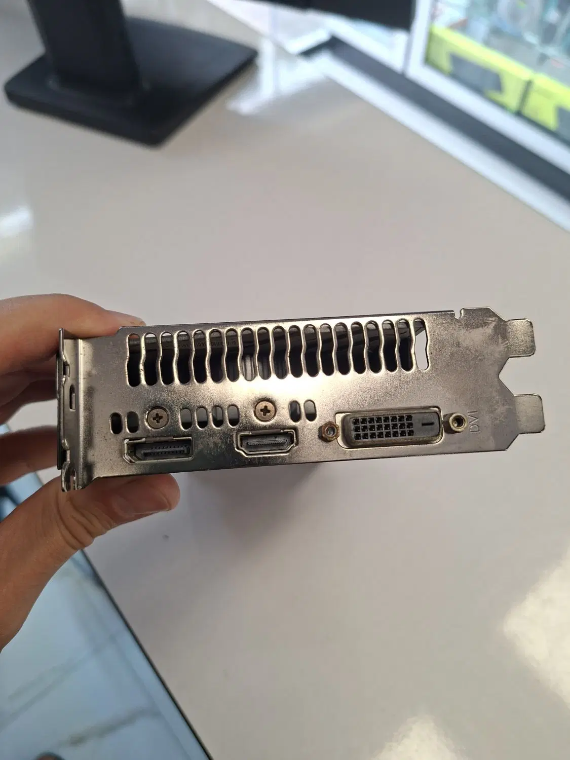 کارت گرافیک گیمینگ خانگی asus GTX 1050ti 4 gb|قطعات و لوازم جانبی رایانه|رشت, سعدی (تختی)|دیوار