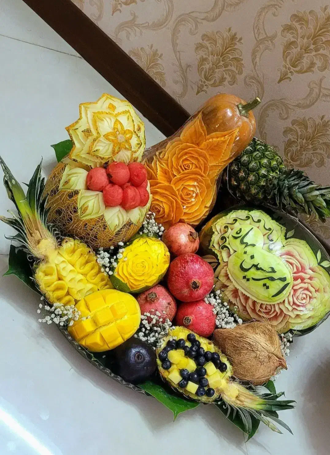 تزیین جامع گل ومیوه آرایی بصورت حرفه ای/ سرچاهی|خدمات پذیرایی، مراسم|مشهد, رده|دیوار