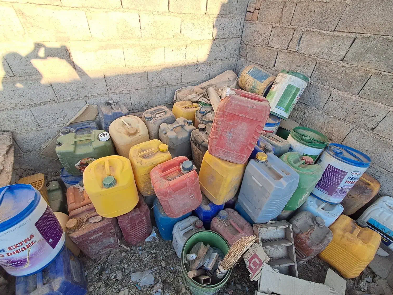 حدود ۸۰ تا گالن ۲۰ لیتری سالم سالم درحد نو فروشی .|عمدهفروشی|قائن, |دیوار